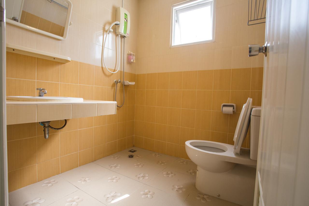 Family Guesthouse Rawai ภายนอก รูปภาพ